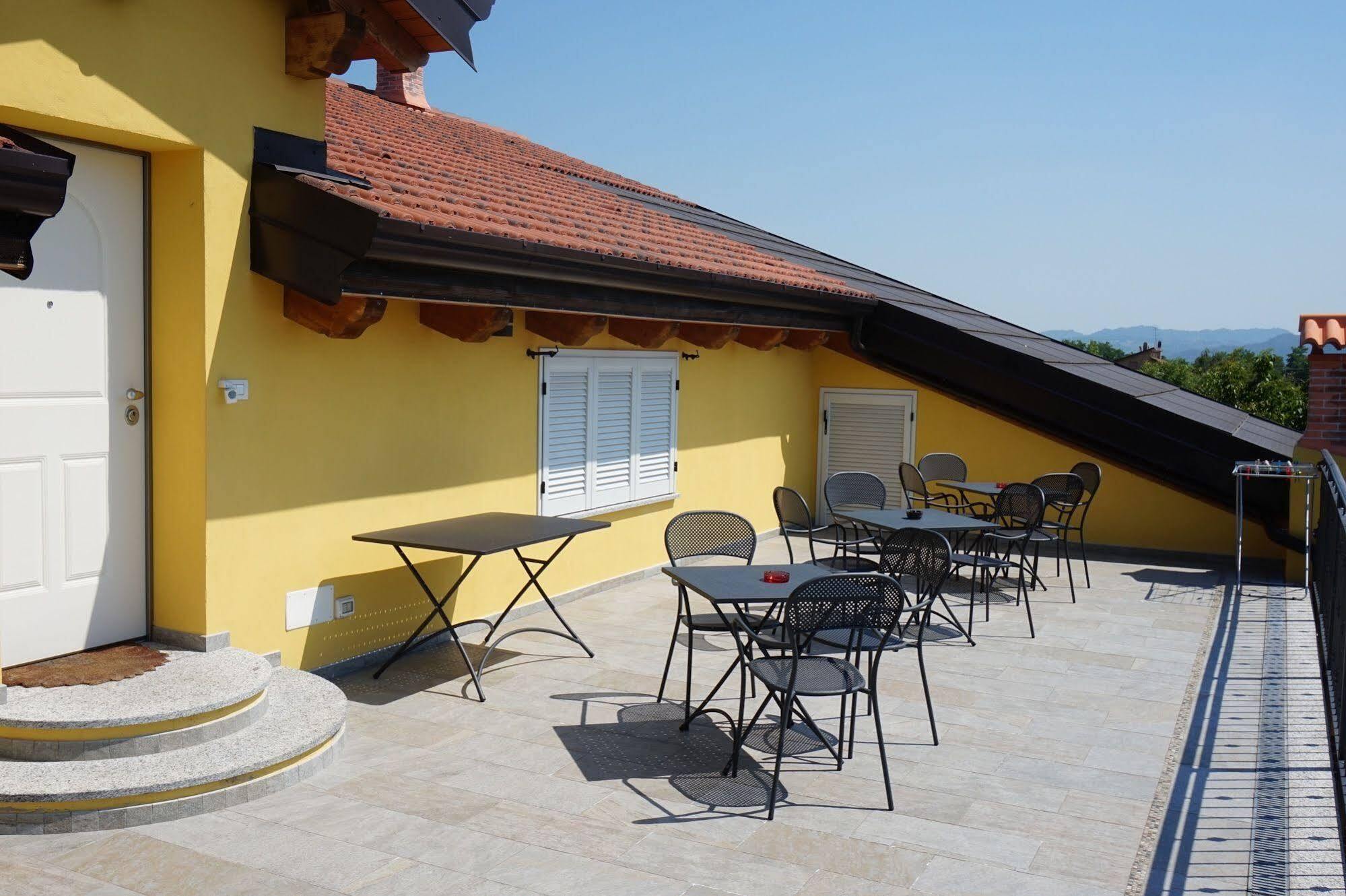 Residence Le Palme Torrazza Piemonte Exterior photo